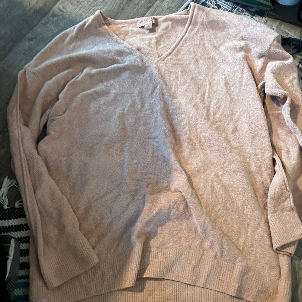 Barefoot dreams pink cozy sweater size M